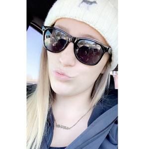 Meet your Posher, Tiffani